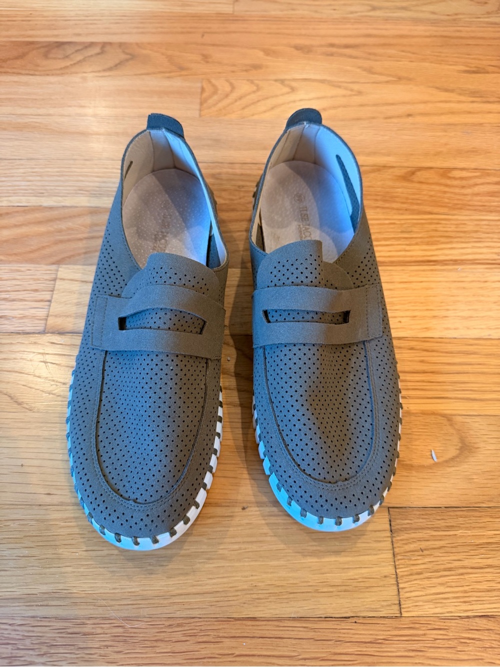 Ilse Jacobsen Tulip Perforated Slip-On Loafers | Olive Khaki Green Size 39